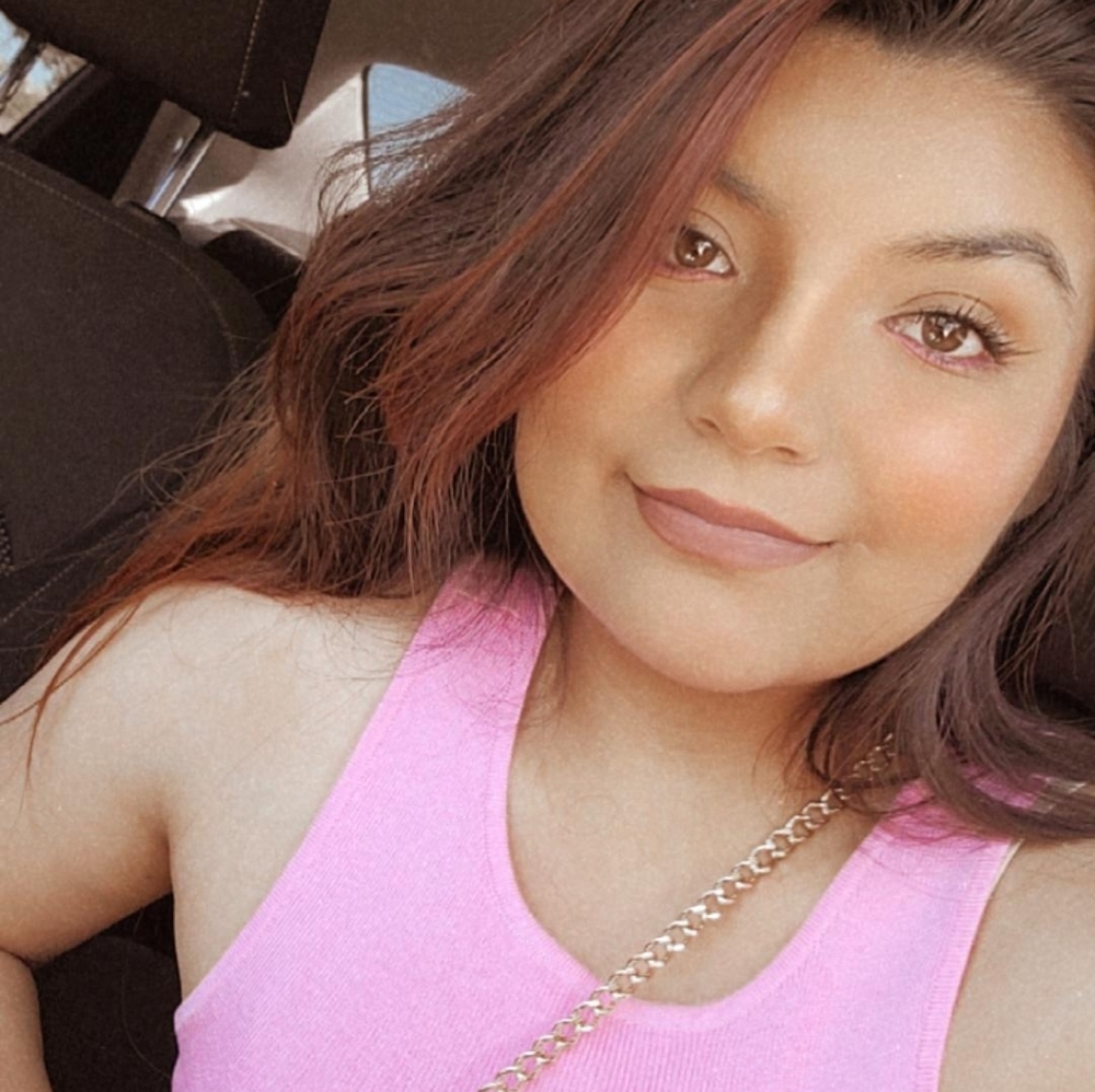 Meet your Posher, Deisy